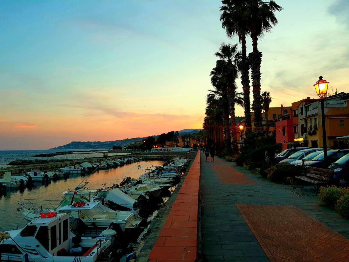 Appartamento Il Timone Riva Ligure Esterno foto