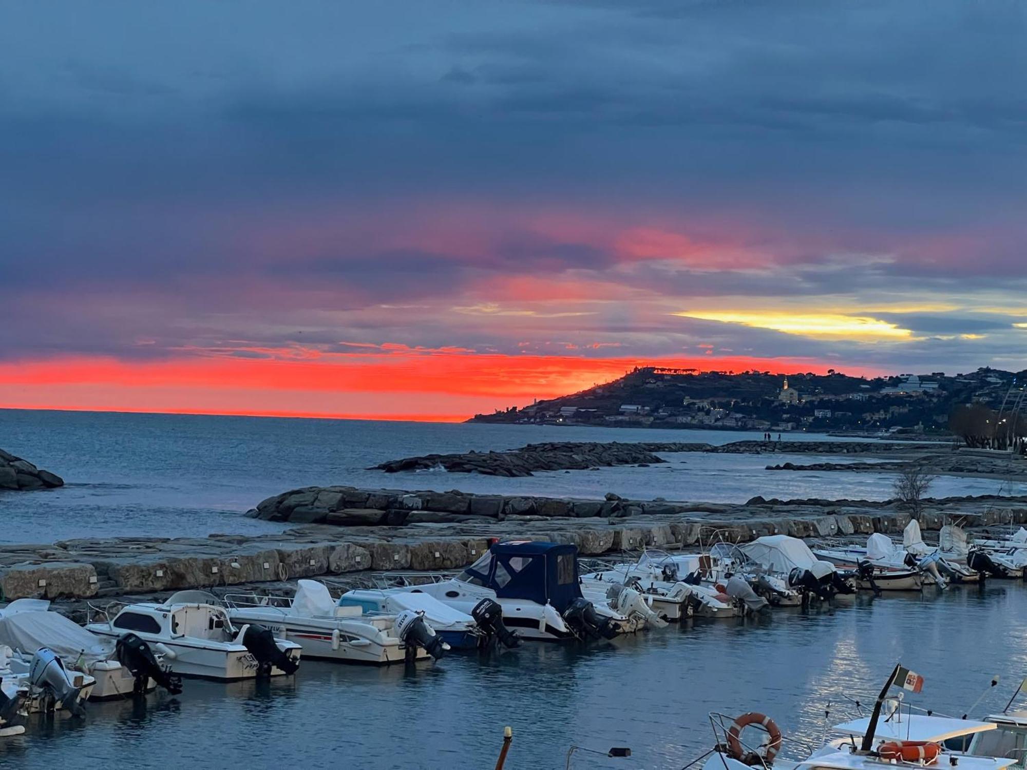 Appartamento Il Timone Riva Ligure Esterno foto